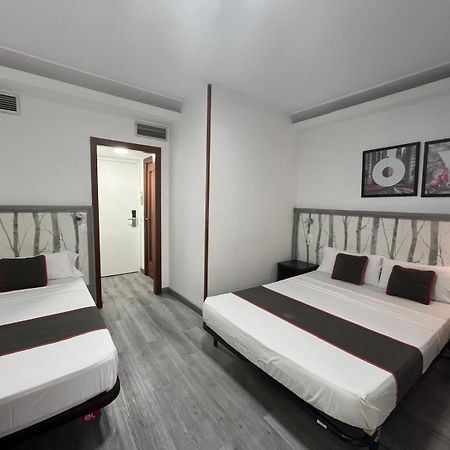 Hotel Hello Feria Madrid Esterno foto