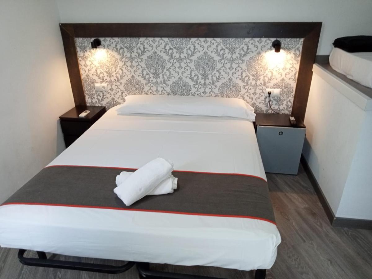 Hotel Hello Feria Madrid Esterno foto